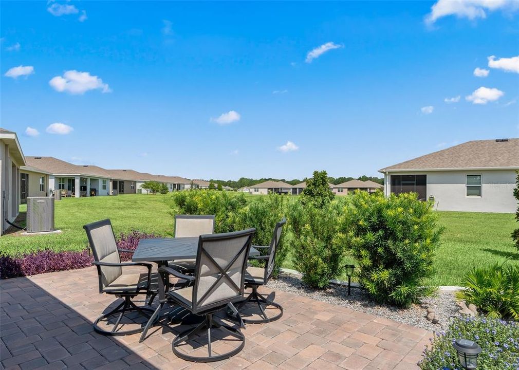 For Sale: $379,950 (2 beds, 2 baths, 1813 Square Feet)