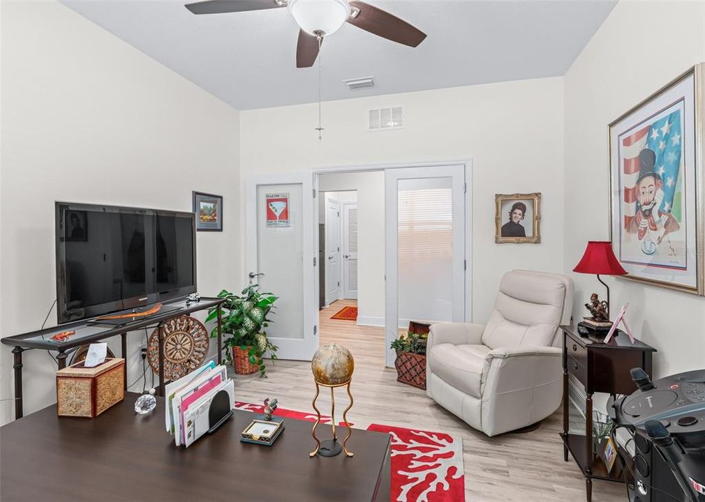 For Sale: $379,950 (2 beds, 2 baths, 1813 Square Feet)