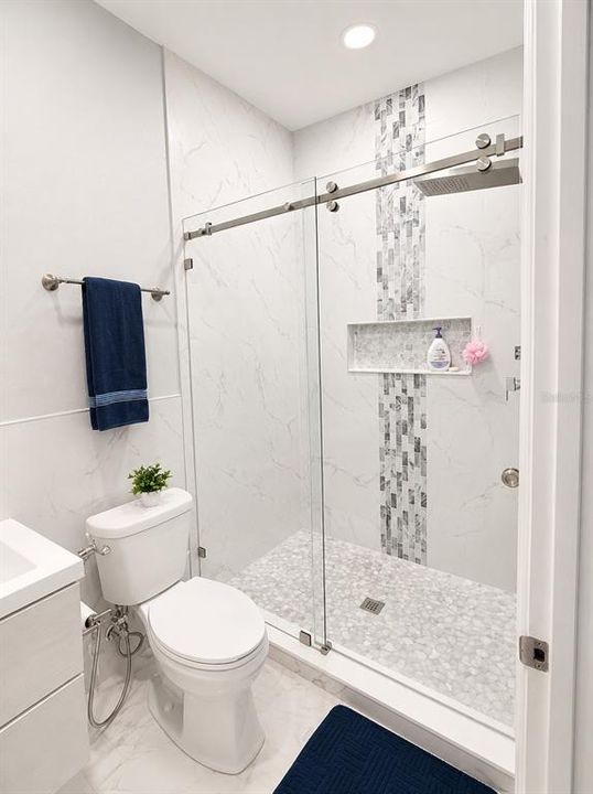 En Venta: $550,000 (4 camas, 3 baños, 1722 Pies cuadrados)