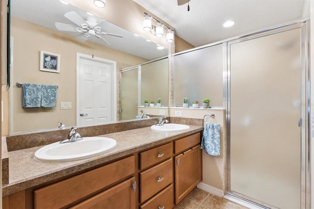For Sale: $515,000 (3 beds, 2 baths, 1695 Square Feet)