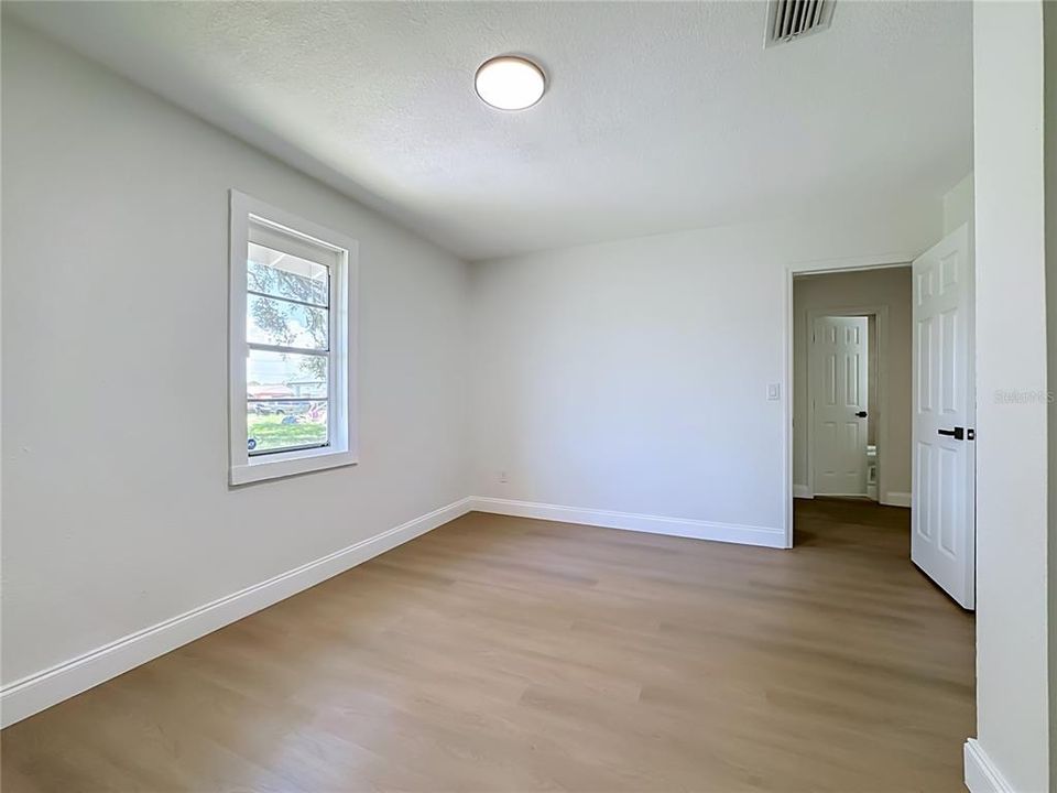 For Sale: $275,000 (3 beds, 2 baths, 1168 Square Feet)