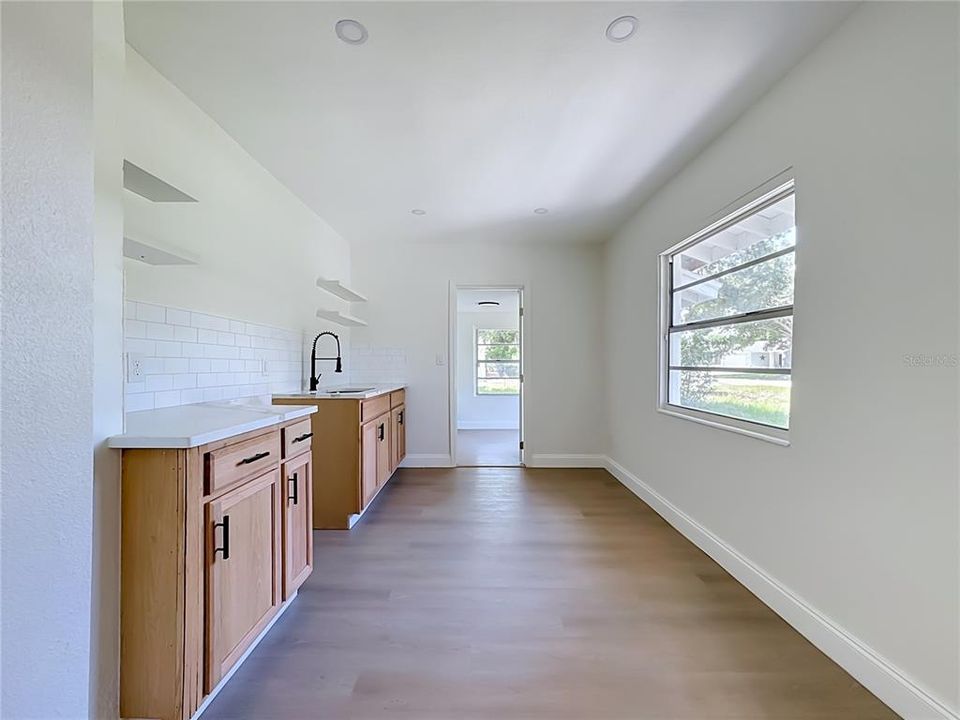 For Sale: $275,000 (3 beds, 2 baths, 1168 Square Feet)
