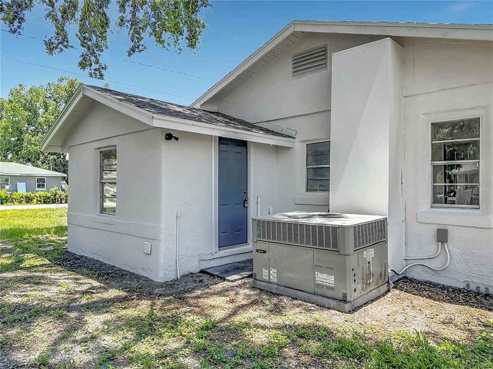 For Sale: $275,000 (3 beds, 2 baths, 1168 Square Feet)