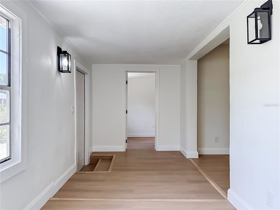 For Sale: $275,000 (3 beds, 2 baths, 1168 Square Feet)