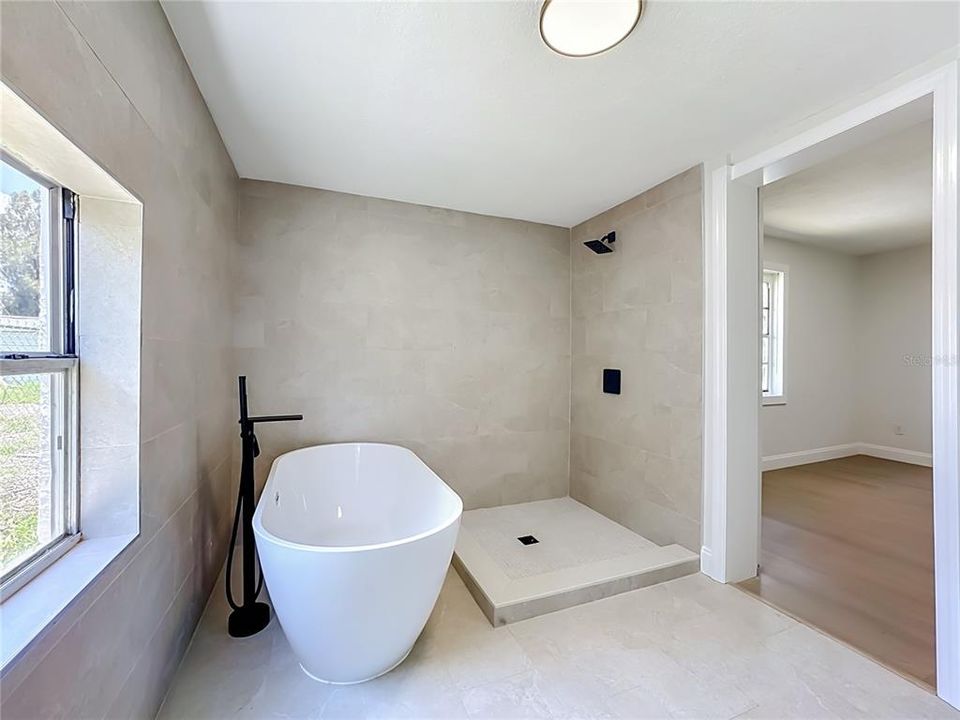 For Sale: $275,000 (3 beds, 2 baths, 1168 Square Feet)