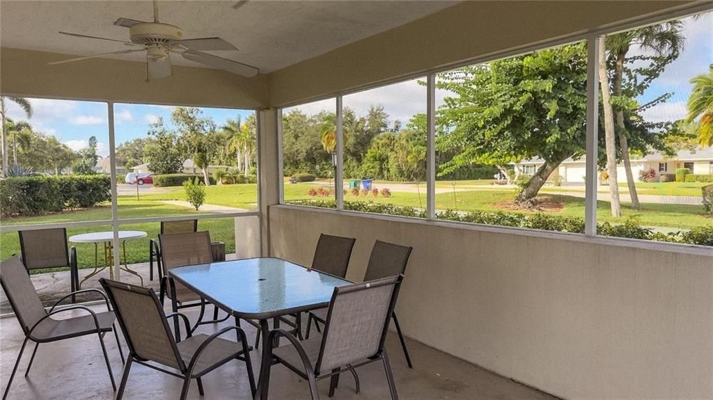 For Rent: $1,875 (1 beds, 1 baths, 900 Square Feet)