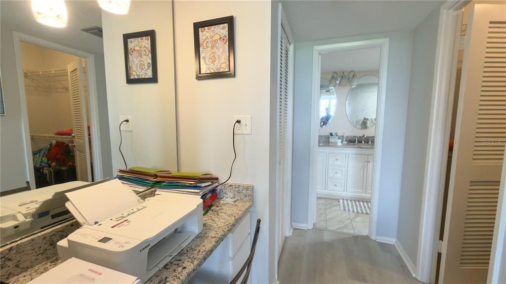 For Rent: $1,875 (1 beds, 1 baths, 900 Square Feet)