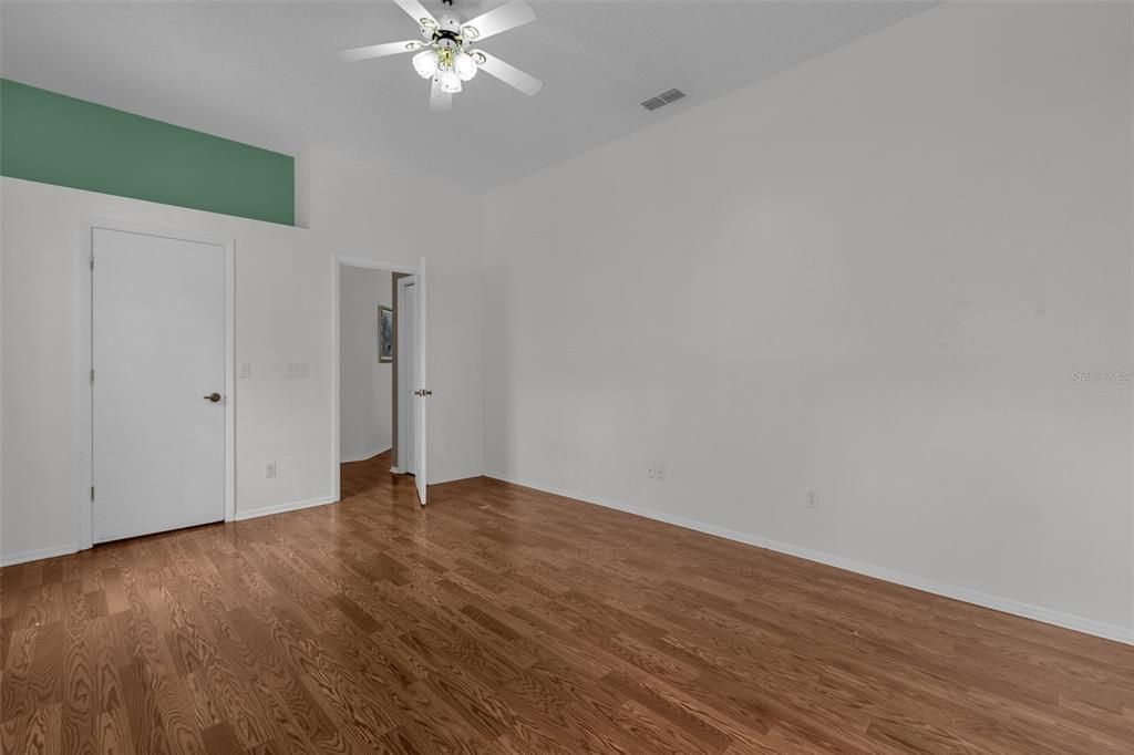 En Venta: $405,000 (3 camas, 2 baños, 1700 Pies cuadrados)