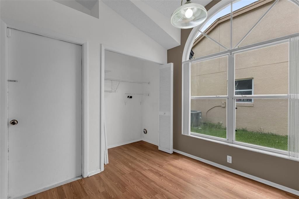 En Venta: $405,000 (3 camas, 2 baños, 1700 Pies cuadrados)