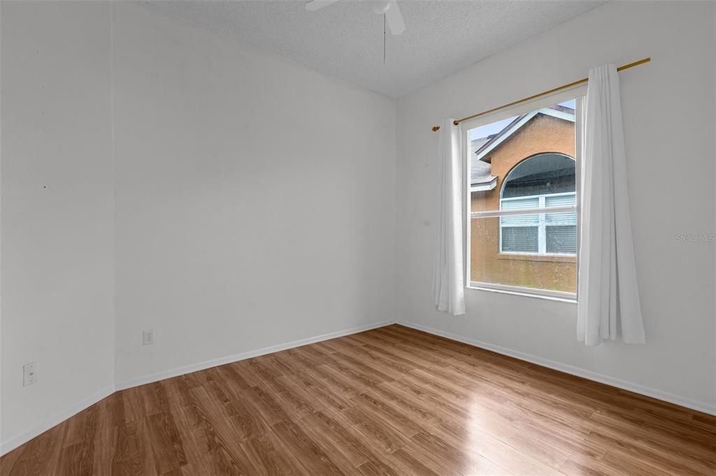 En Venta: $405,000 (3 camas, 2 baños, 1700 Pies cuadrados)