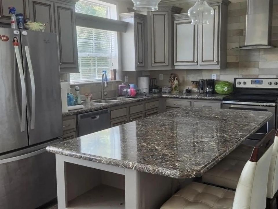 For Rent: $1,850 (3 beds, 2 baths, 1920 Square Feet)