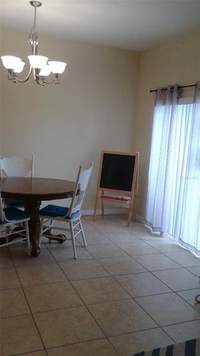 En Renta: $2,250 (3 camas, 2 baños, 1626 Pies cuadrados)