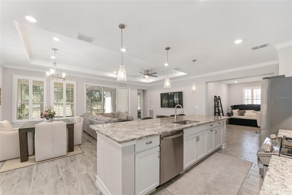 For Sale: $499,000 (3 beds, 2 baths, 1894 Square Feet)