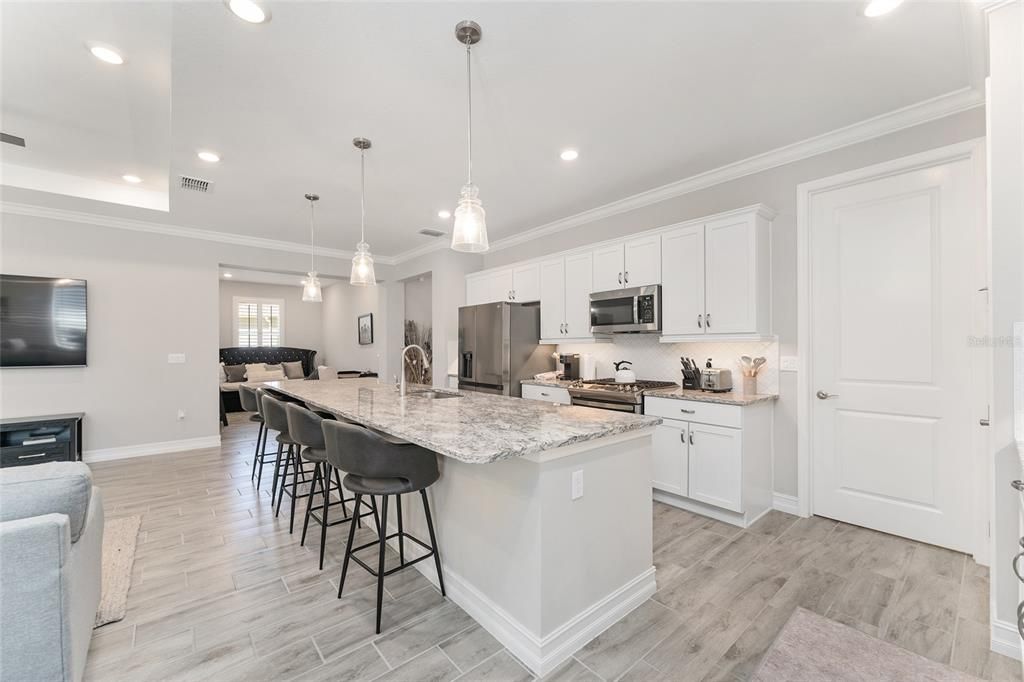 For Sale: $499,000 (3 beds, 2 baths, 1894 Square Feet)