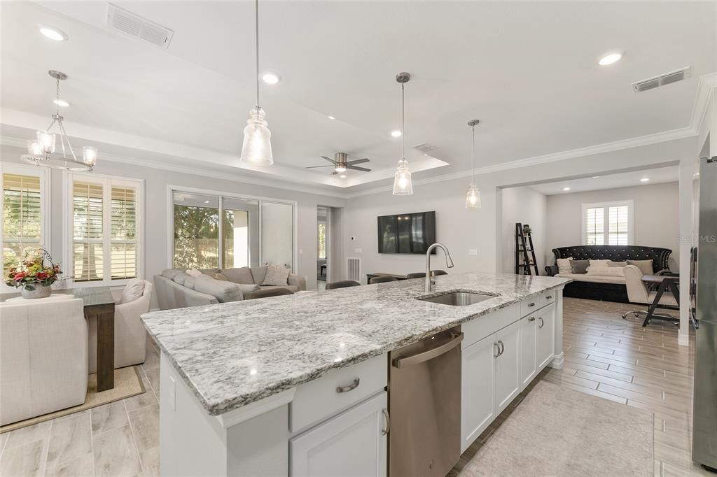 For Sale: $499,000 (3 beds, 2 baths, 1894 Square Feet)