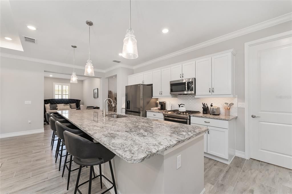 For Sale: $499,000 (3 beds, 2 baths, 1894 Square Feet)