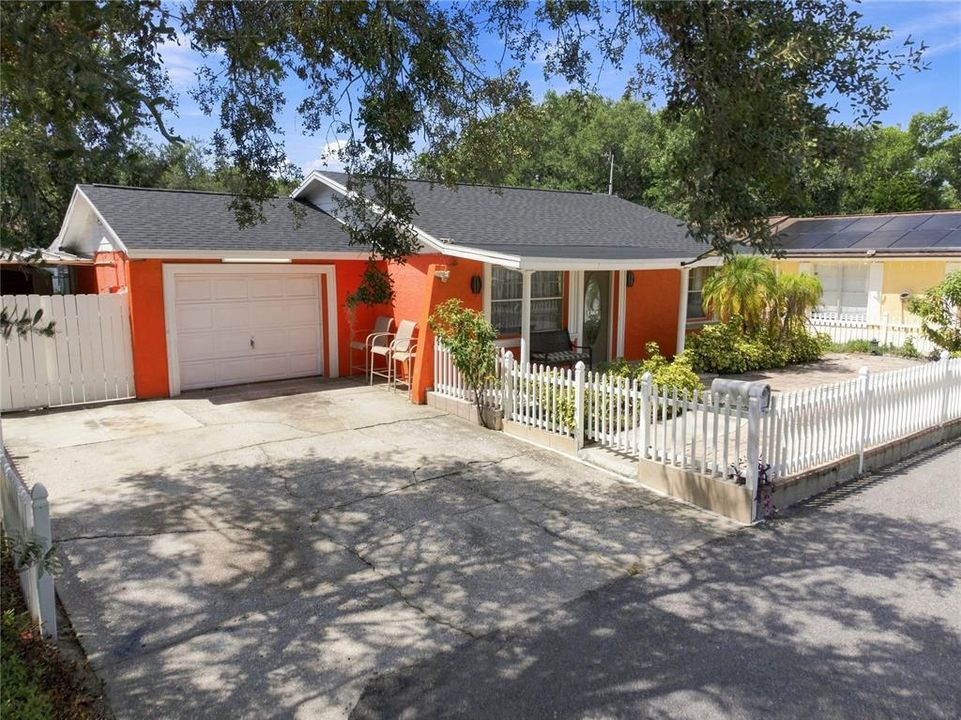 For Sale: $370,000 (3 beds, 2 baths, 1200 Square Feet)