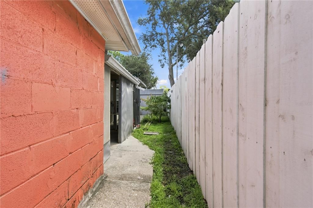 For Sale: $370,000 (3 beds, 2 baths, 1200 Square Feet)