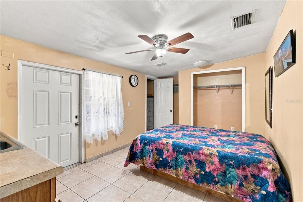 For Sale: $370,000 (3 beds, 2 baths, 1200 Square Feet)