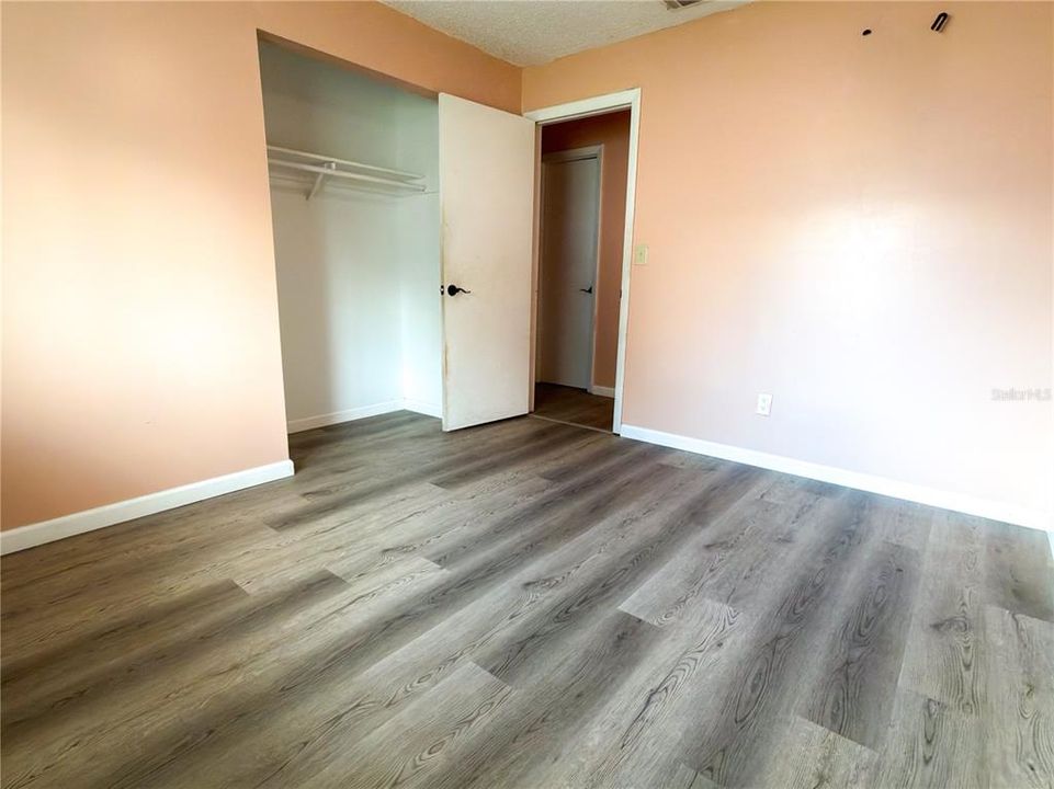 Activo con contrato: $230,000 (3 camas, 2 baños, 1176 Pies cuadrados)