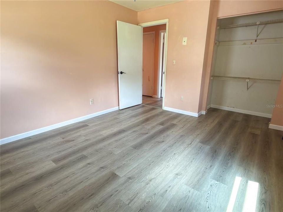 Activo con contrato: $230,000 (3 camas, 2 baños, 1176 Pies cuadrados)