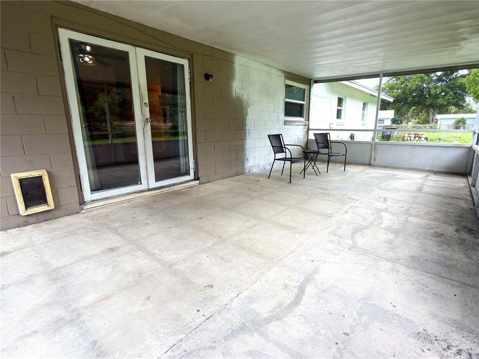 Activo con contrato: $230,000 (3 camas, 2 baños, 1176 Pies cuadrados)