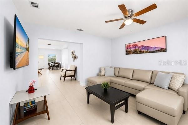 En Venta: $674,900 (3 camas, 2 baños, 1522 Pies cuadrados)