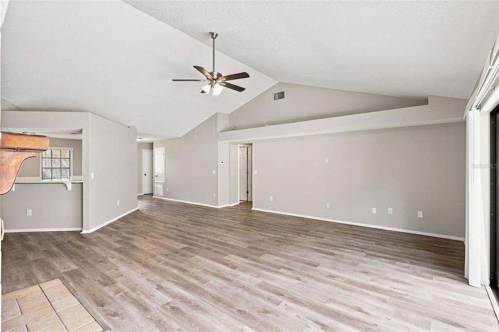 For Sale: $437,900 (4 beds, 2 baths, 2039 Square Feet)