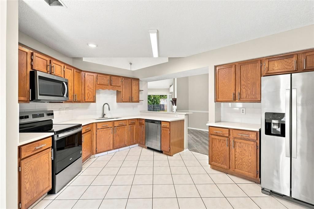 For Sale: $437,900 (4 beds, 2 baths, 2039 Square Feet)