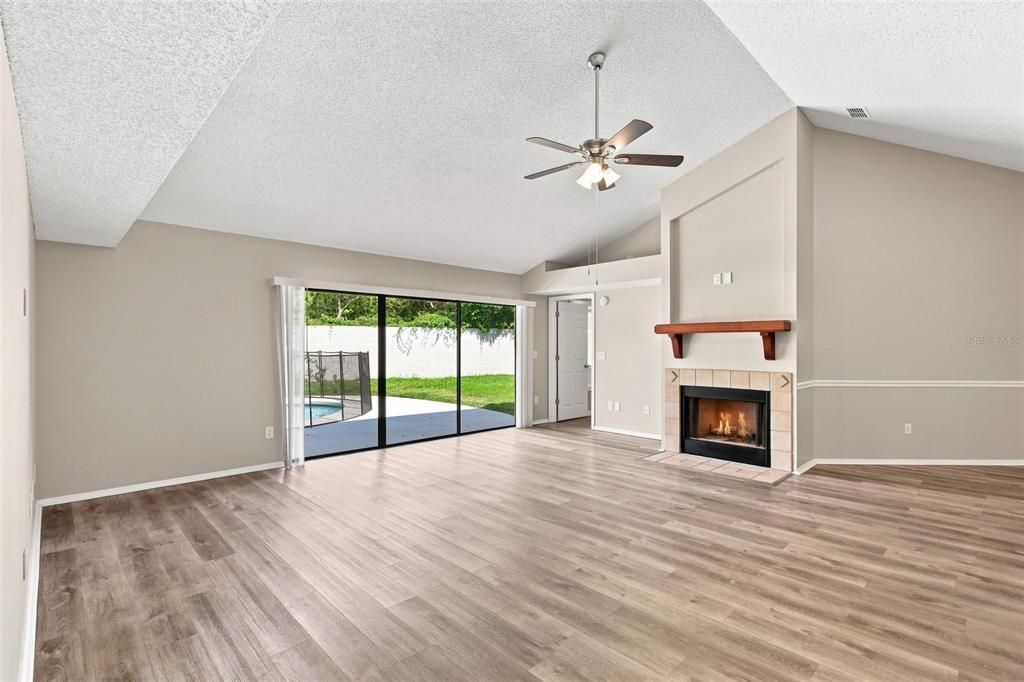 For Sale: $437,900 (4 beds, 2 baths, 2039 Square Feet)