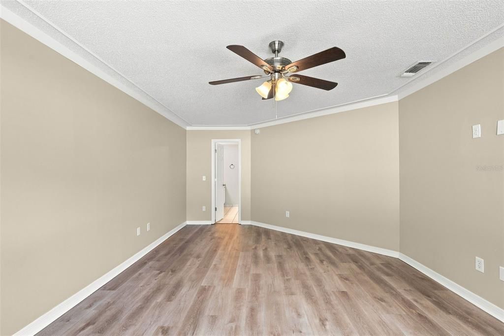 For Sale: $437,900 (4 beds, 2 baths, 2039 Square Feet)