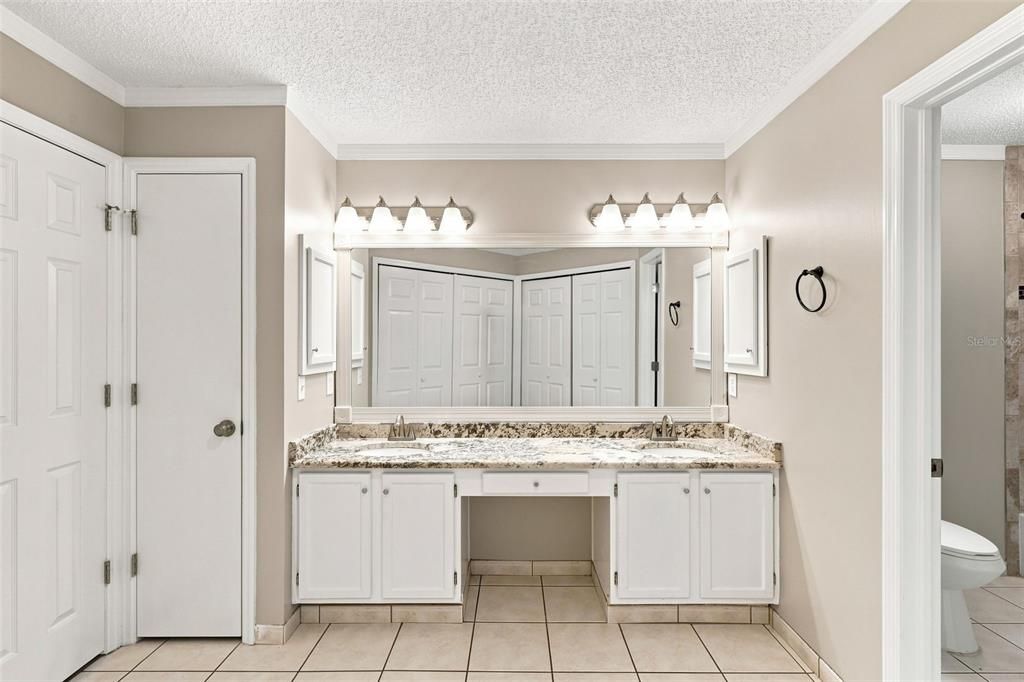 For Sale: $437,900 (4 beds, 2 baths, 2039 Square Feet)