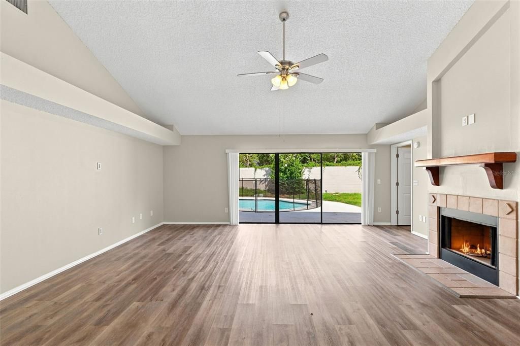 For Sale: $437,900 (4 beds, 2 baths, 2039 Square Feet)