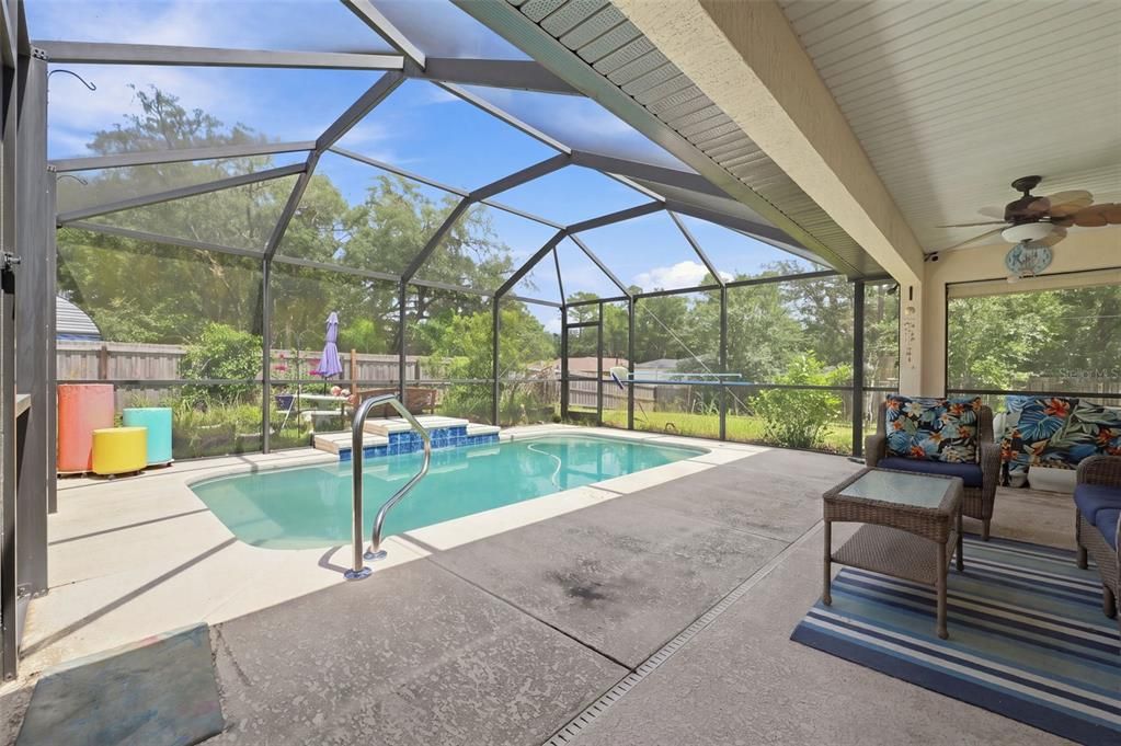 For Sale: $265,000 (3 beds, 2 baths, 1673 Square Feet)