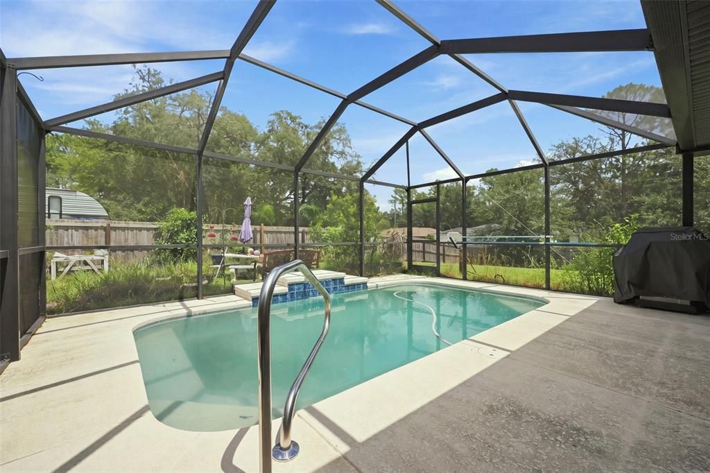 For Sale: $265,000 (3 beds, 2 baths, 1673 Square Feet)