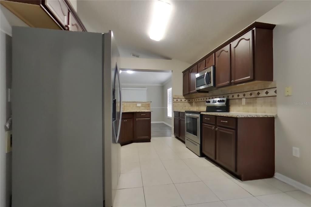 В аренду: $2,149 (4 спален, 2 ванн, 1860 Квадратных фут)