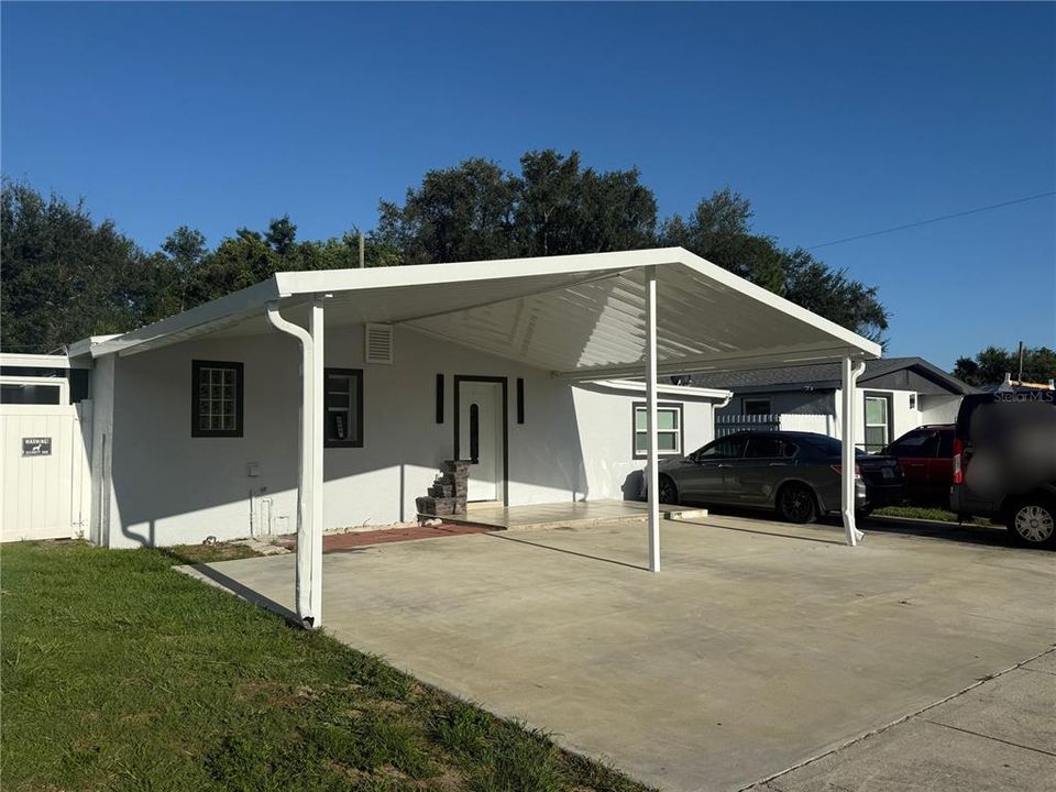 For Rent: $2,600 (3 beds, 1 baths, 1080 Square Feet)