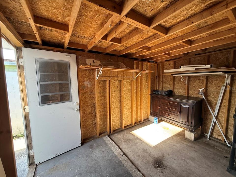 For Rent: $2,600 (3 beds, 1 baths, 1080 Square Feet)