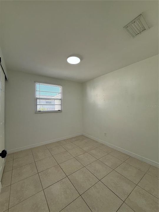 For Rent: $2,600 (3 beds, 1 baths, 1080 Square Feet)