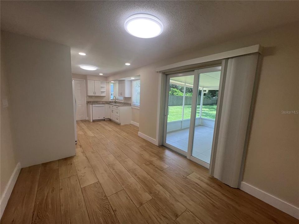 В аренду: $1,450 (2 спален, 2 ванн, 1104 Квадратных фут)