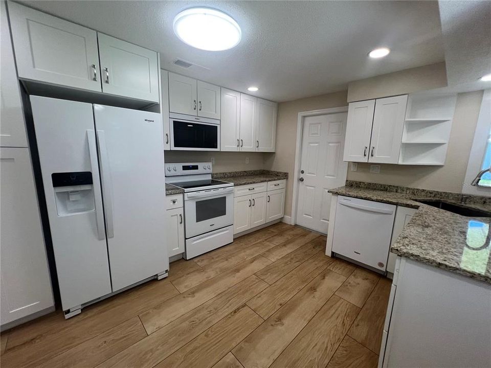 В аренду: $1,450 (2 спален, 2 ванн, 1104 Квадратных фут)