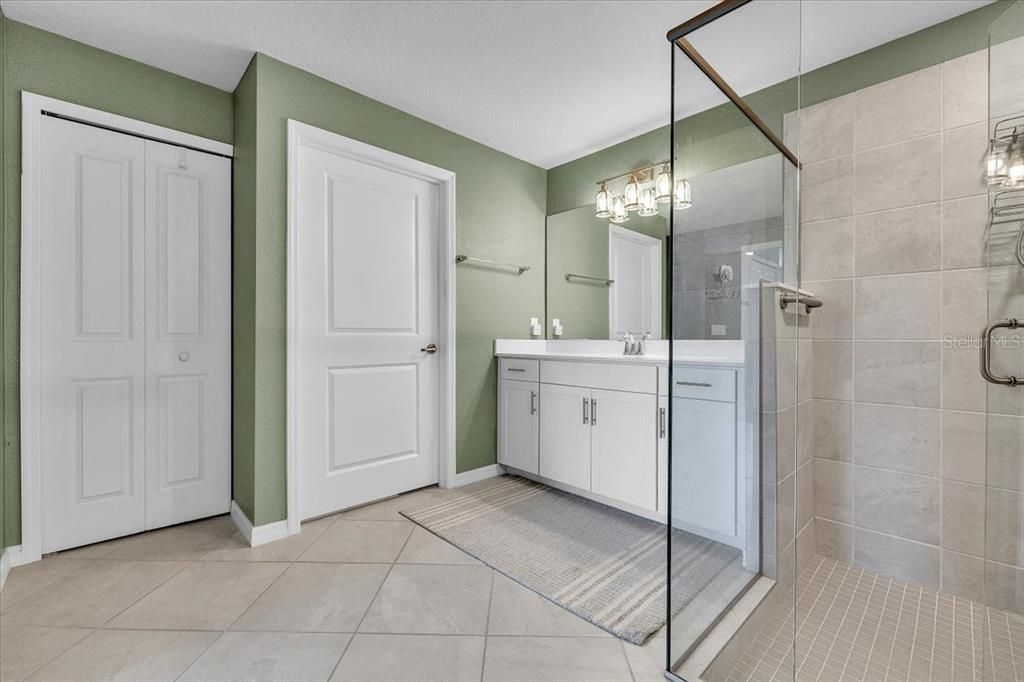 На продажу: $339,000 (3 спален, 2 ванн, 1917 Квадратных фут)
