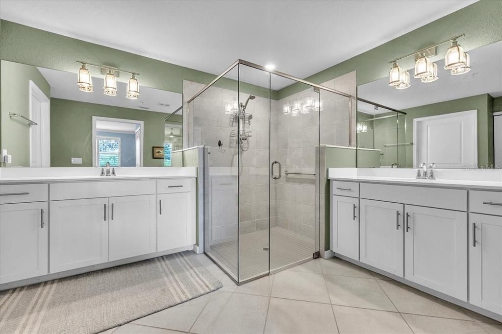 На продажу: $339,000 (3 спален, 2 ванн, 1917 Квадратных фут)