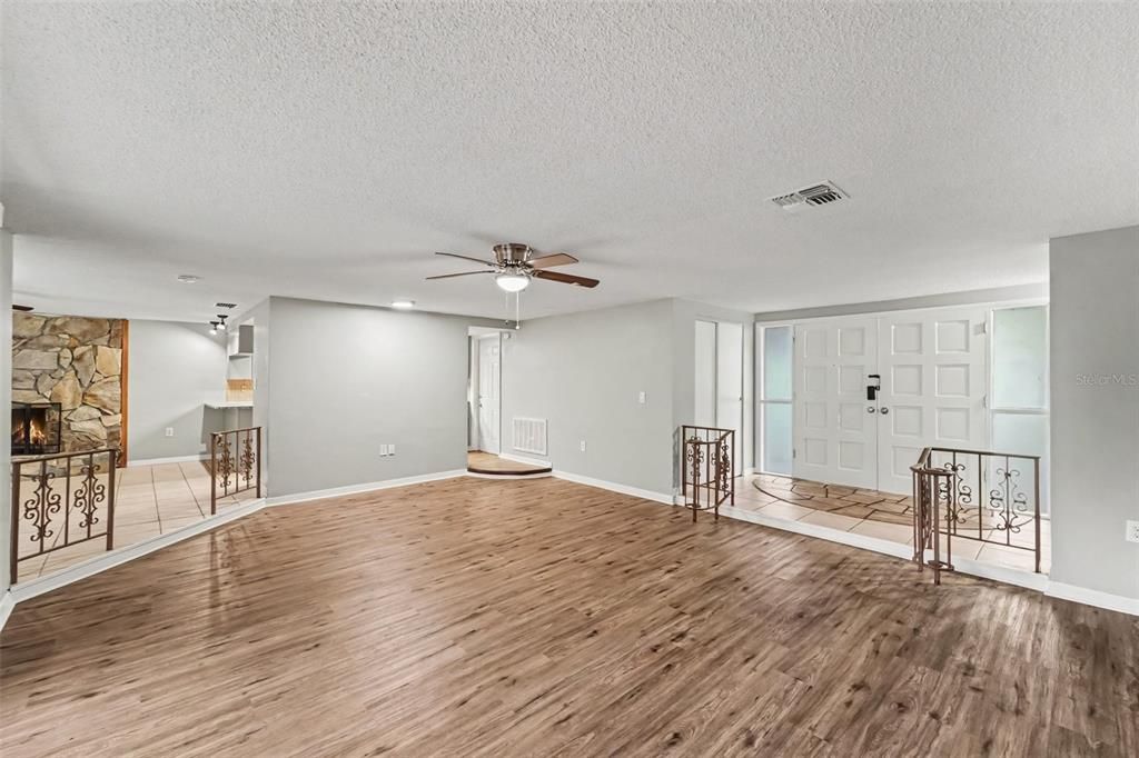 En Venta: $294,900 (3 camas, 2 baños, 1728 Pies cuadrados)