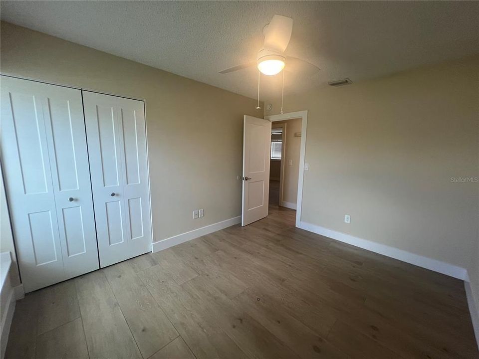 В аренду: $1,600 (3 спален, 2 ванн, 1298 Квадратных фут)