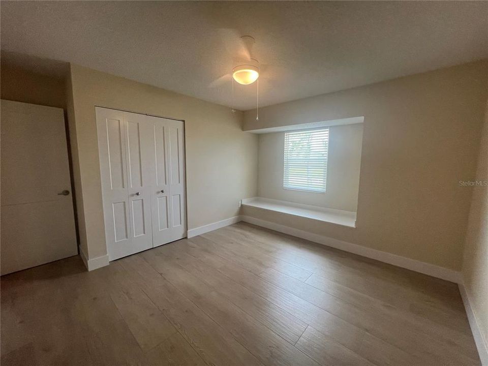 В аренду: $1,600 (3 спален, 2 ванн, 1298 Квадратных фут)