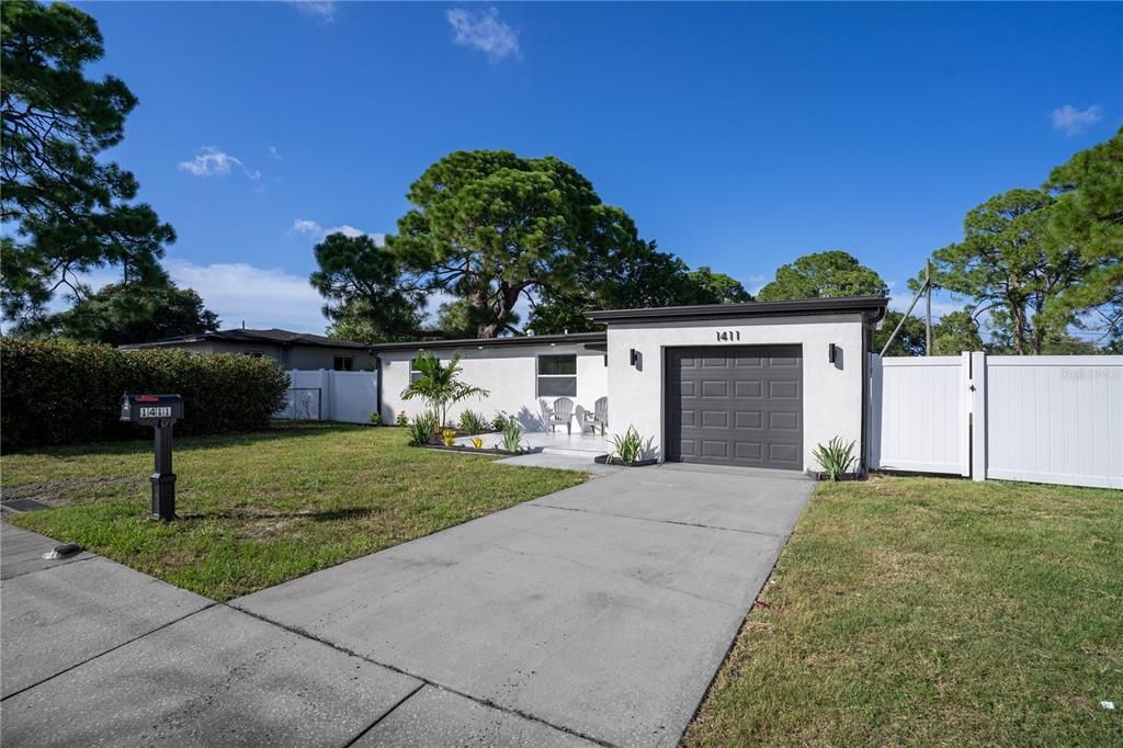 En Venta: $359,000 (3 camas, 2 baños, 1000 Pies cuadrados)