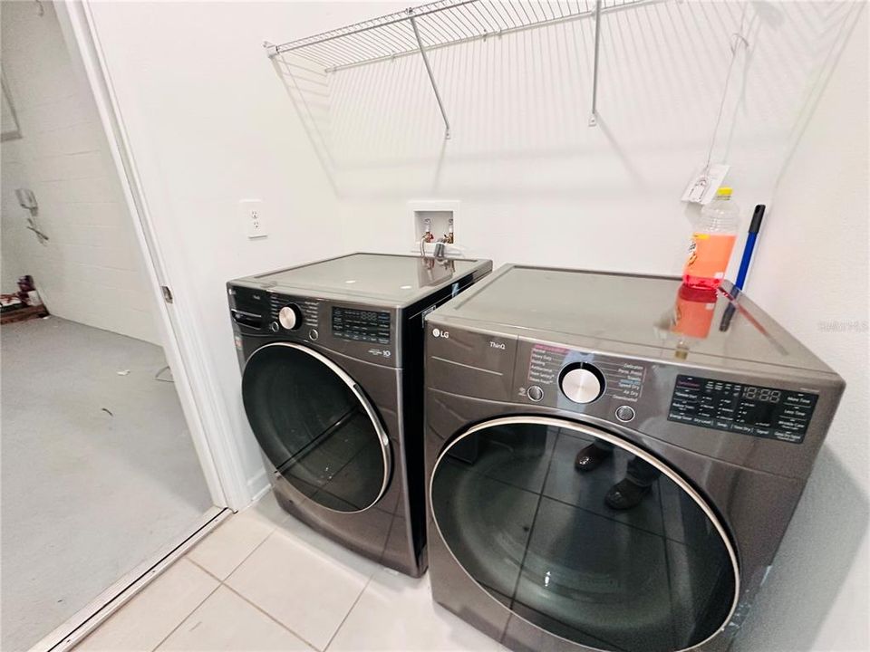 For Sale: $410,000 (4 beds, 3 baths, 2109 Square Feet)