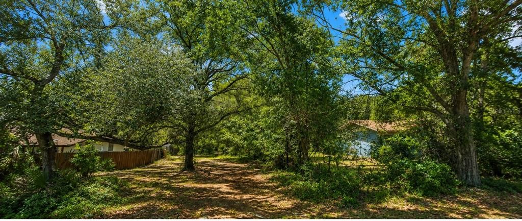 На продажу: $160,000 (2.53 acres)