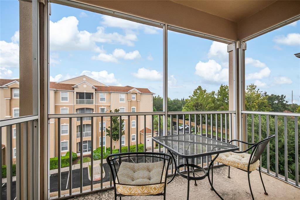 For Sale: $275,000 (2 beds, 2 baths, 1081 Square Feet)